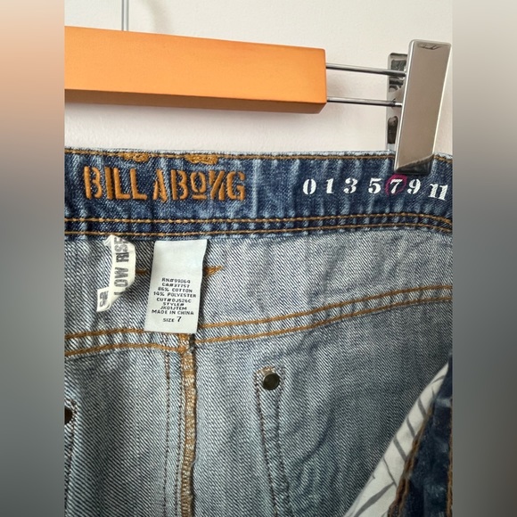 Women’s Billabong MiniLow Rise Denim Distressed Skirt - Picture 15 of 15